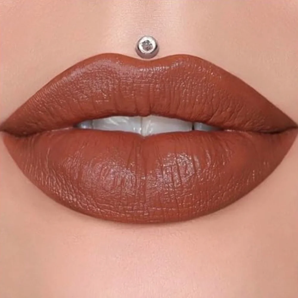 🪷 NIB Jeffree Star Velvet Trap Lipstick- Man Down